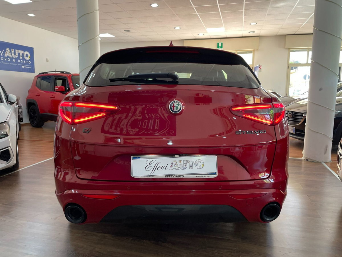 Alfa Romeo Stelvio Stelvio 2.2 Turbodiesel 210 CV AT8 Q4 Veloce (8)