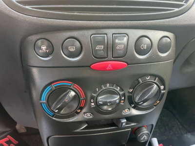 Fiat Punto 1.2 5 porte Dynamic (13)