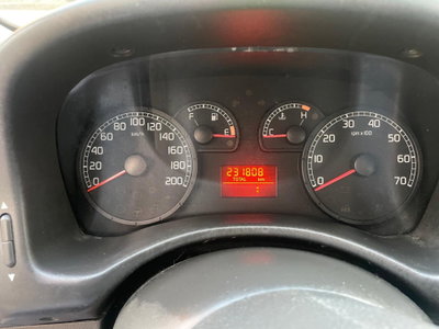 Fiat Punto 1.2 5 porte Dynamic (17)