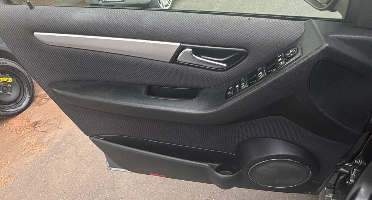 Mercedes-Benz Classe B 180 CDI Chrome (19)