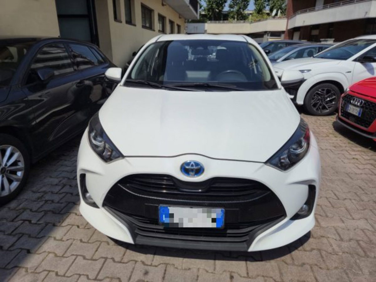 Toyota Yaris 1.5 Hybrid 5 porte Energy (2)