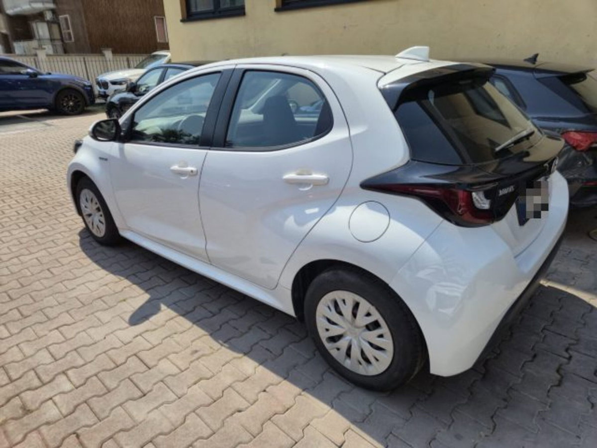Toyota Yaris 1.5 Hybrid 5 porte Energy (6)