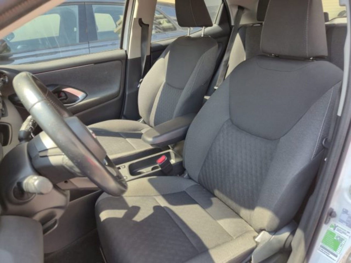 Toyota Yaris 1.5 Hybrid 5 porte Energy (8)