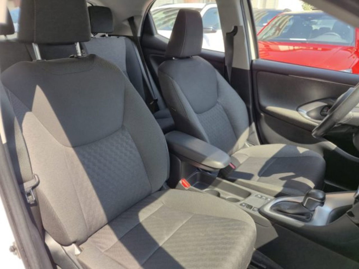 Toyota Yaris 1.5 Hybrid 5 porte Energy (9)