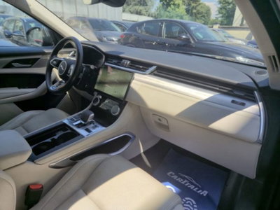 Jaguar F-Pace 2.0 D 204 CV AWD aut. R-Dynamic SE Greenstone (10)