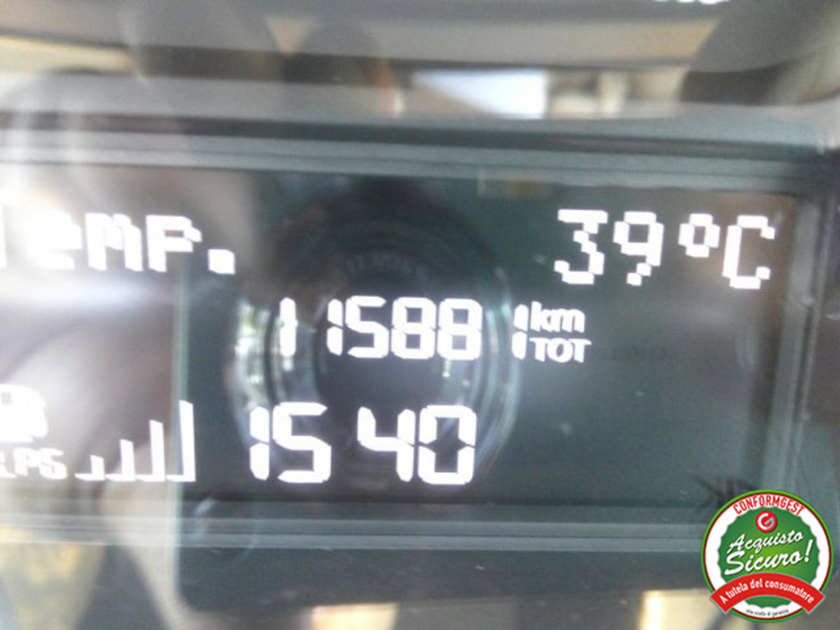 Lancia Ypsilon 1.2 69 CV 5 porte GPL Ecochic Gold (16)