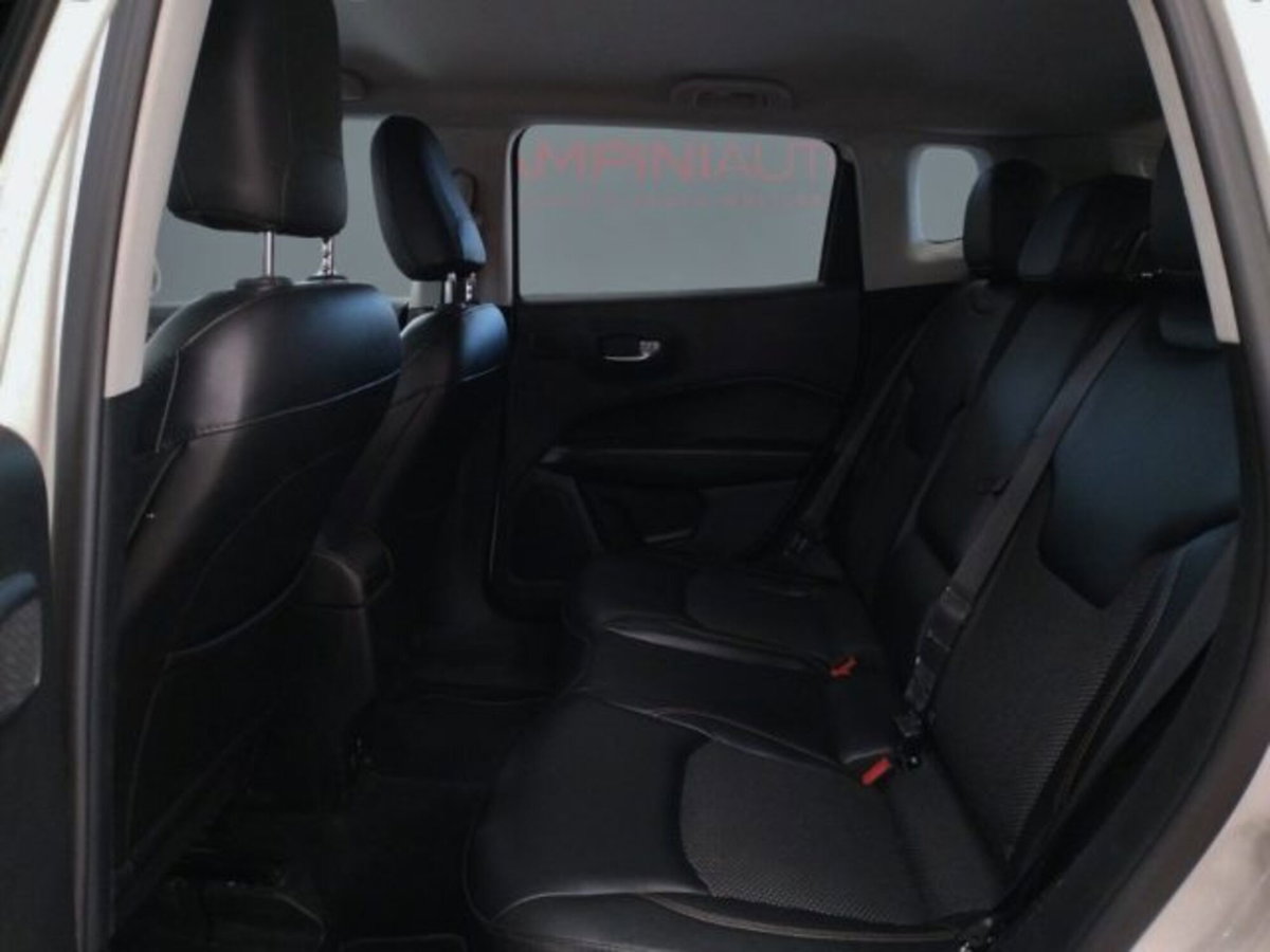 Jeep Compass 1.6 Multijet II 2WD Limited (16)