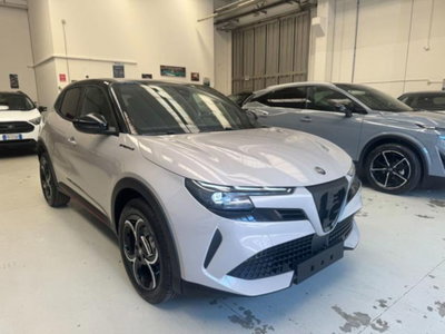 Alfa Romeo Junior 1.2 ibrida Speciale 145cv edct6 (2)
