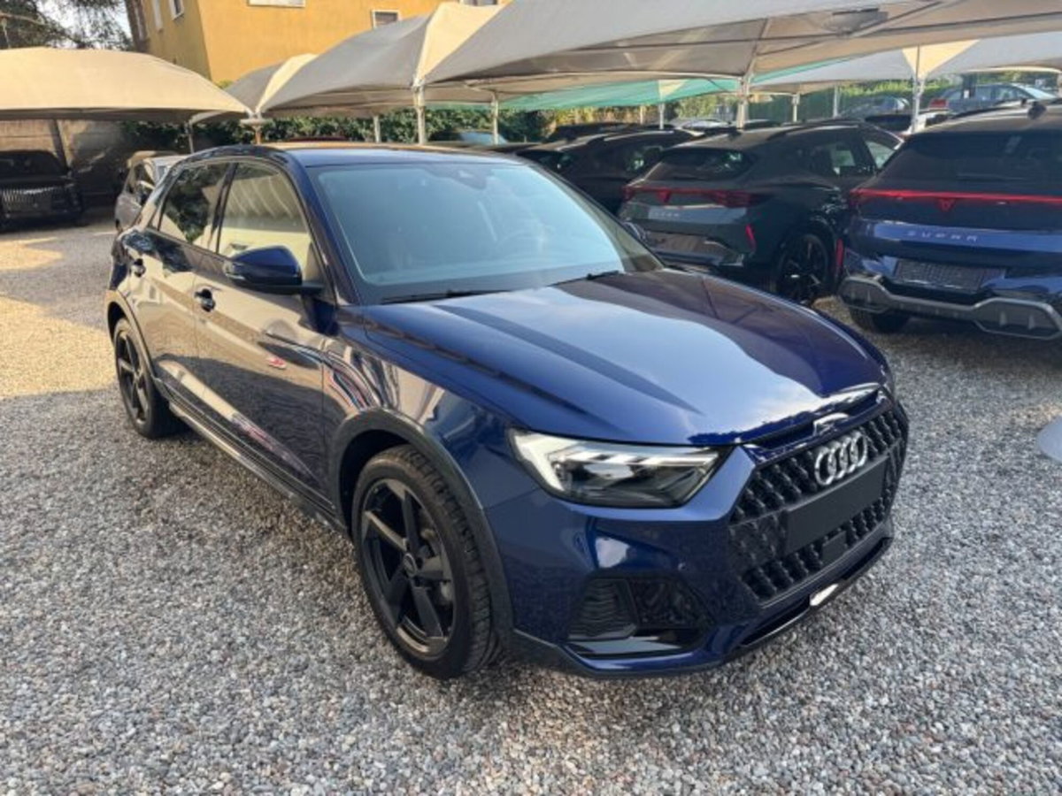 Audi A1 allstreet 30 1.0 tfsi Business 116cv s tronic (10)