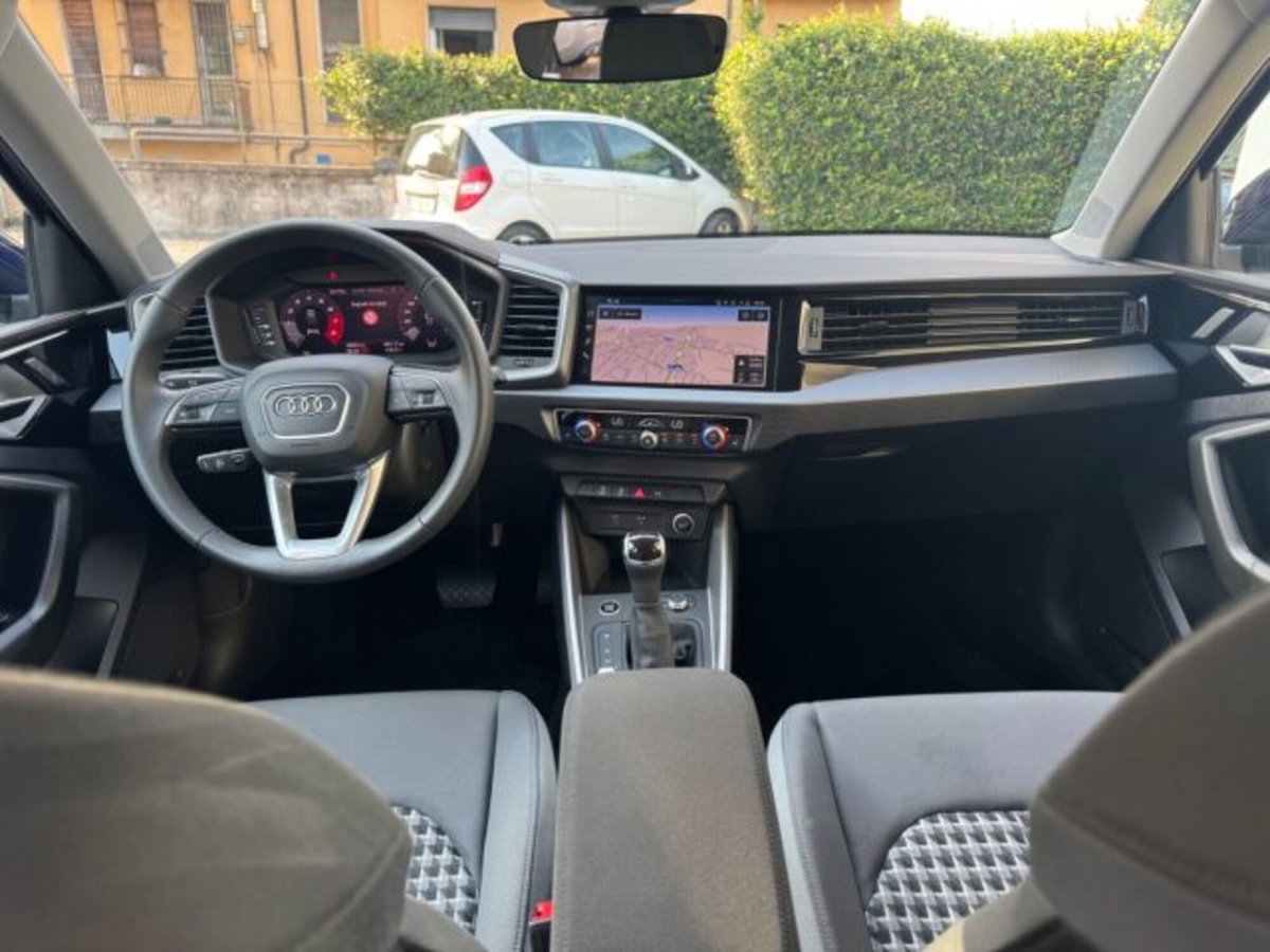 Audi A1 allstreet 30 1.0 tfsi Business 116cv s tronic (16)