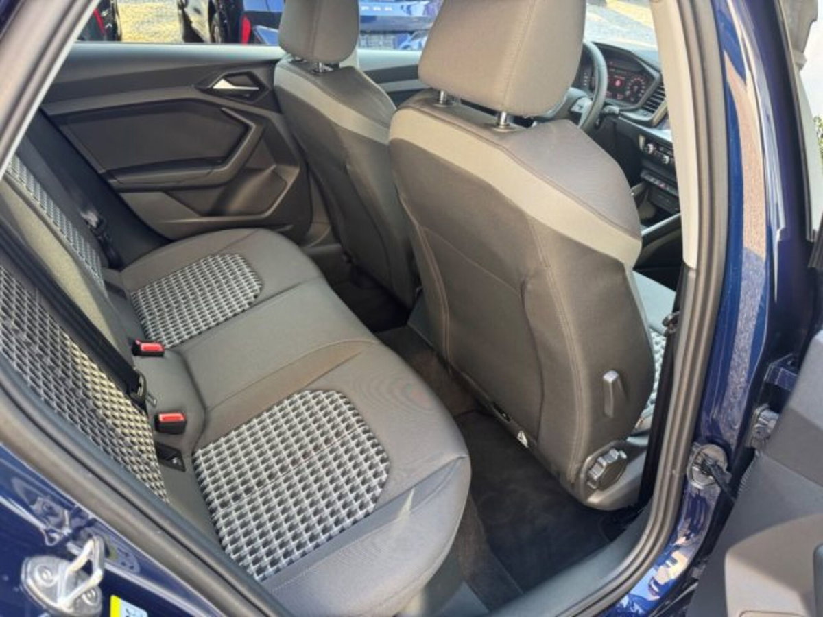 Audi A1 allstreet 30 1.0 tfsi Business 116cv s tronic (19)
