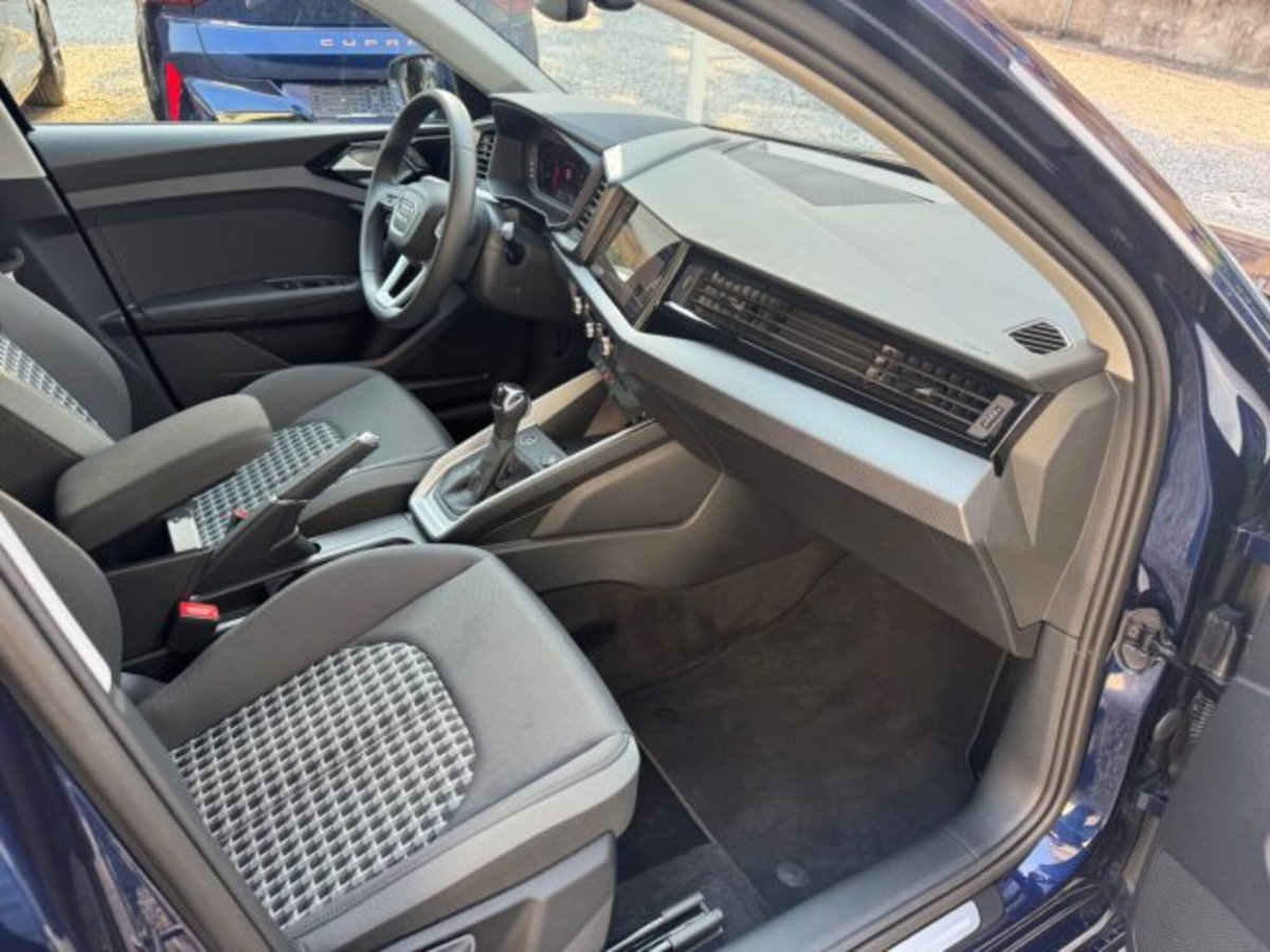 Audi A1 allstreet 30 1.0 tfsi Business 116cv s tronic (20)