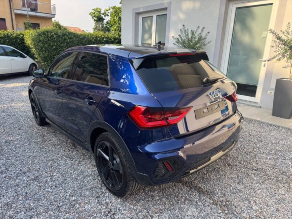 Audi A1 allstreet 30 1.0 tfsi Business 116cv s tronic (6)