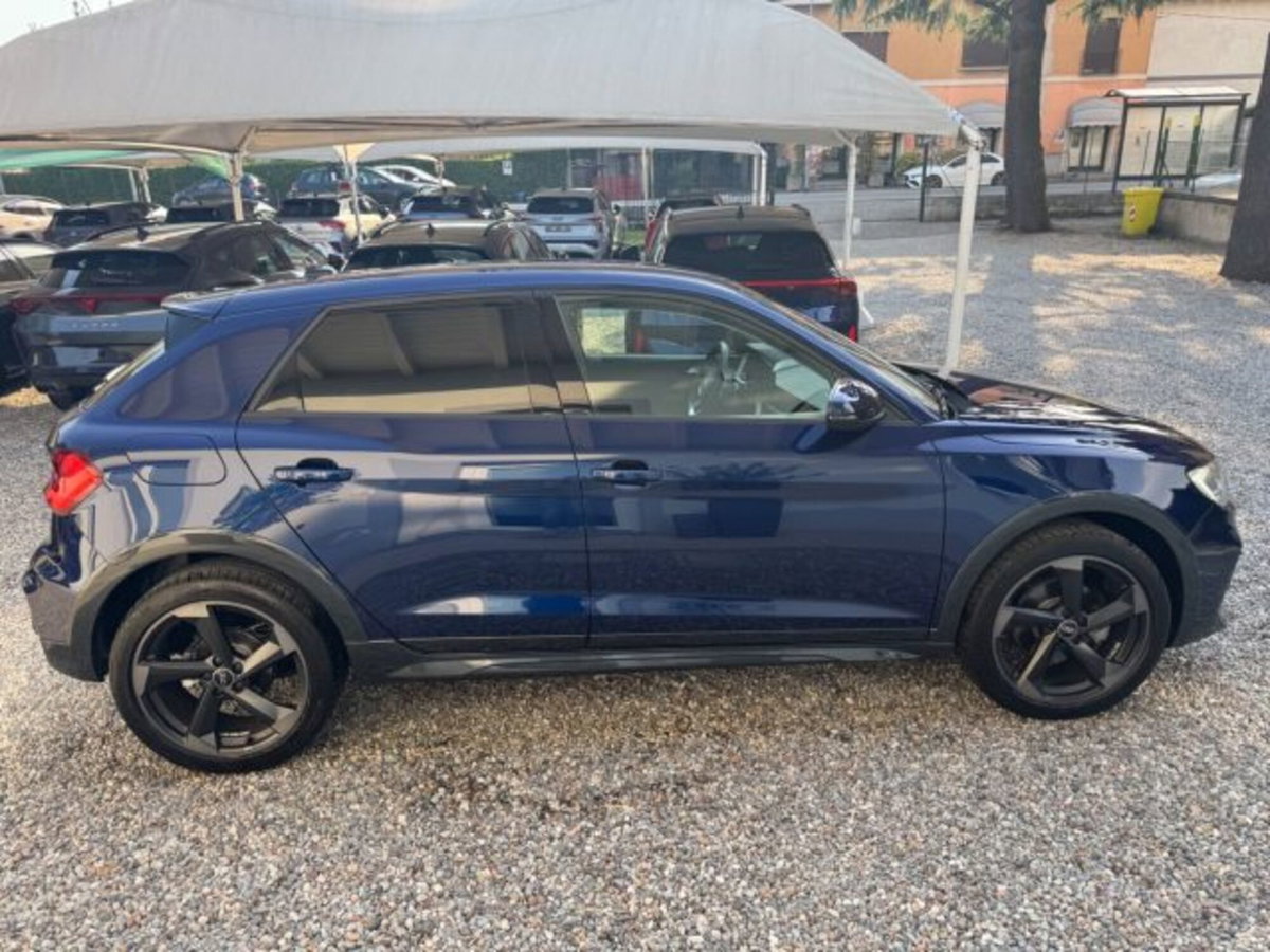 Audi A1 allstreet 30 1.0 tfsi Business 116cv s tronic (9)