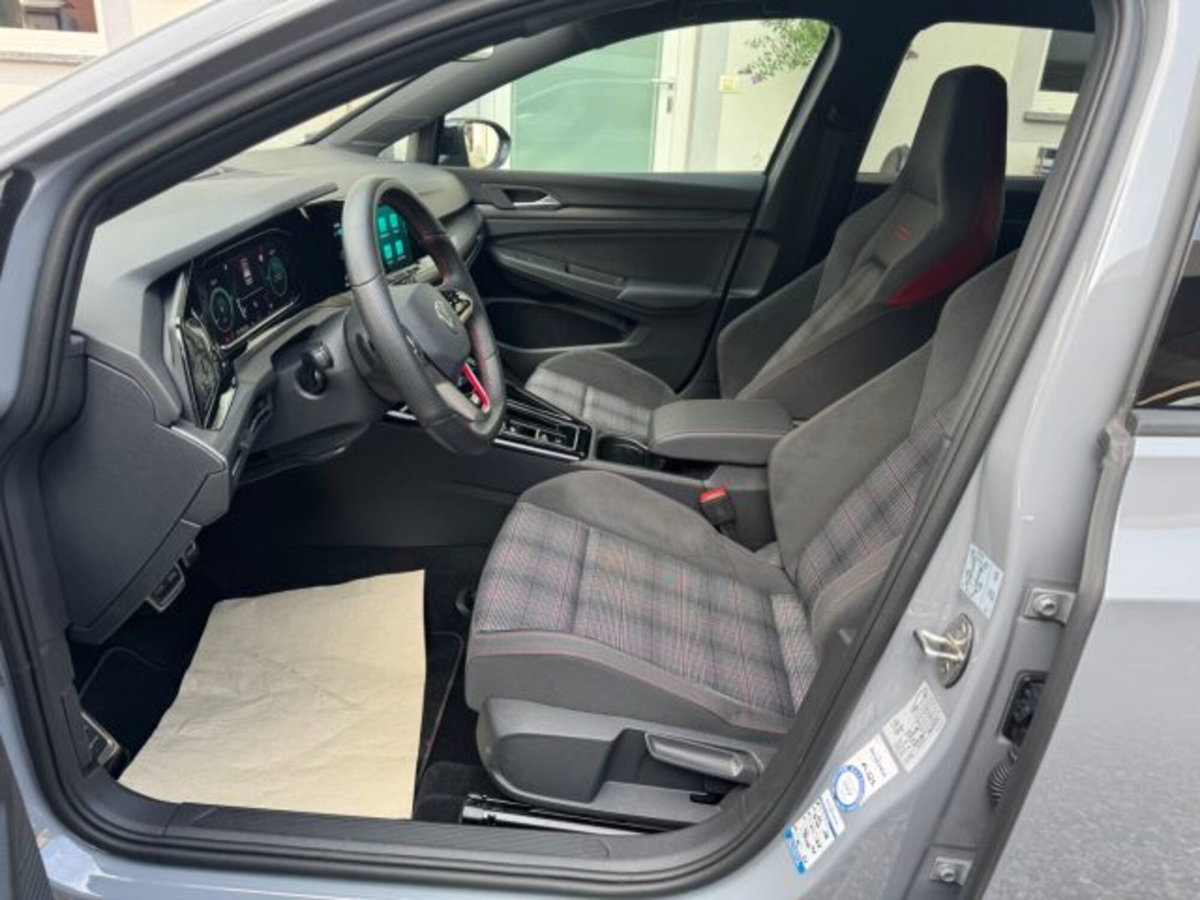Volkswagen Golf 2.0 TSI GTI DSG (14)
