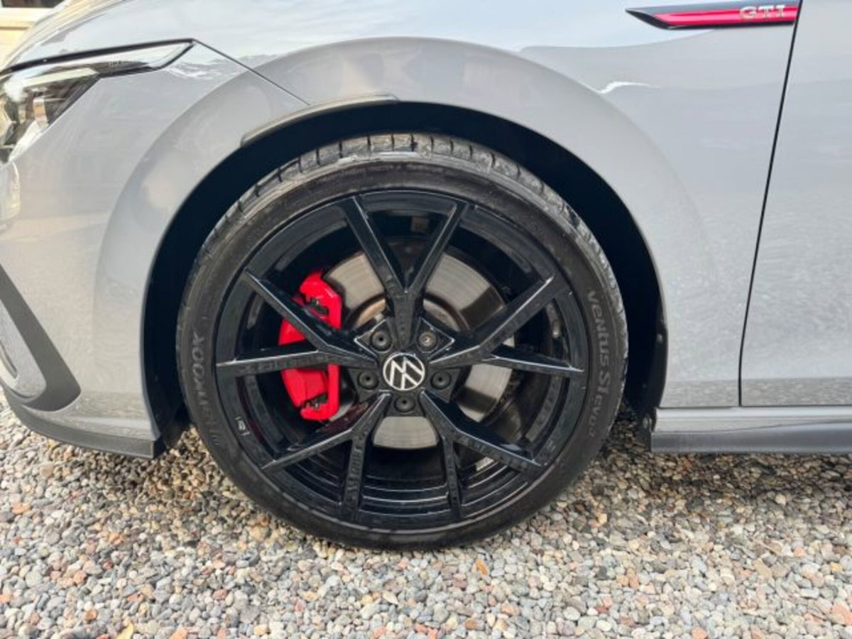 Volkswagen Golf 2.0 TSI GTI DSG (5)