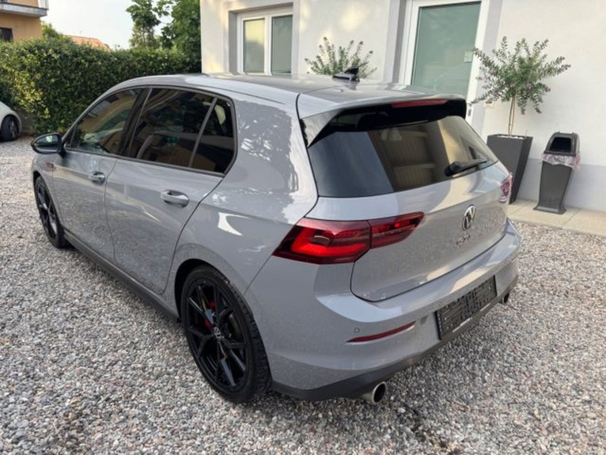 Volkswagen Golf 2.0 TSI GTI DSG (7)