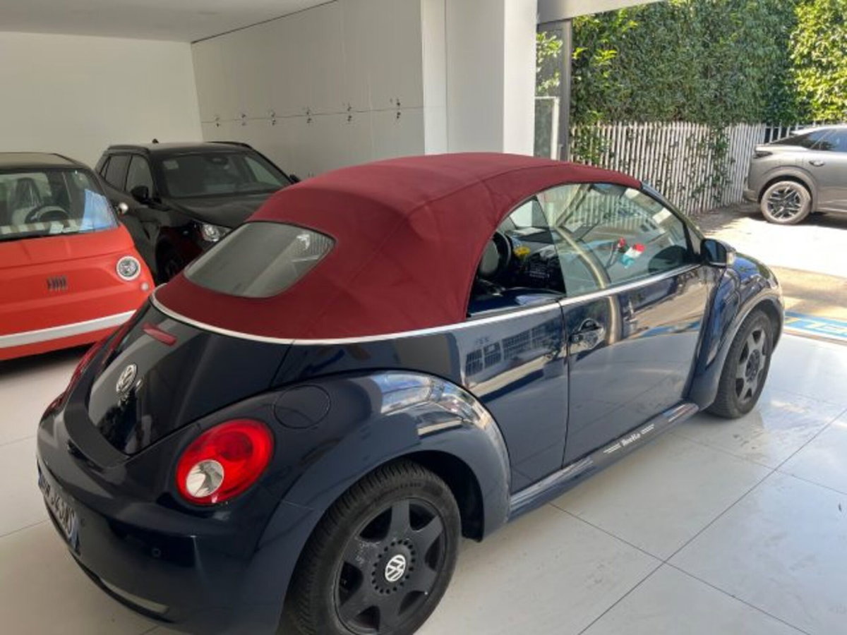 Volkswagen New Beetle Cabrio TDI 101CV (10)