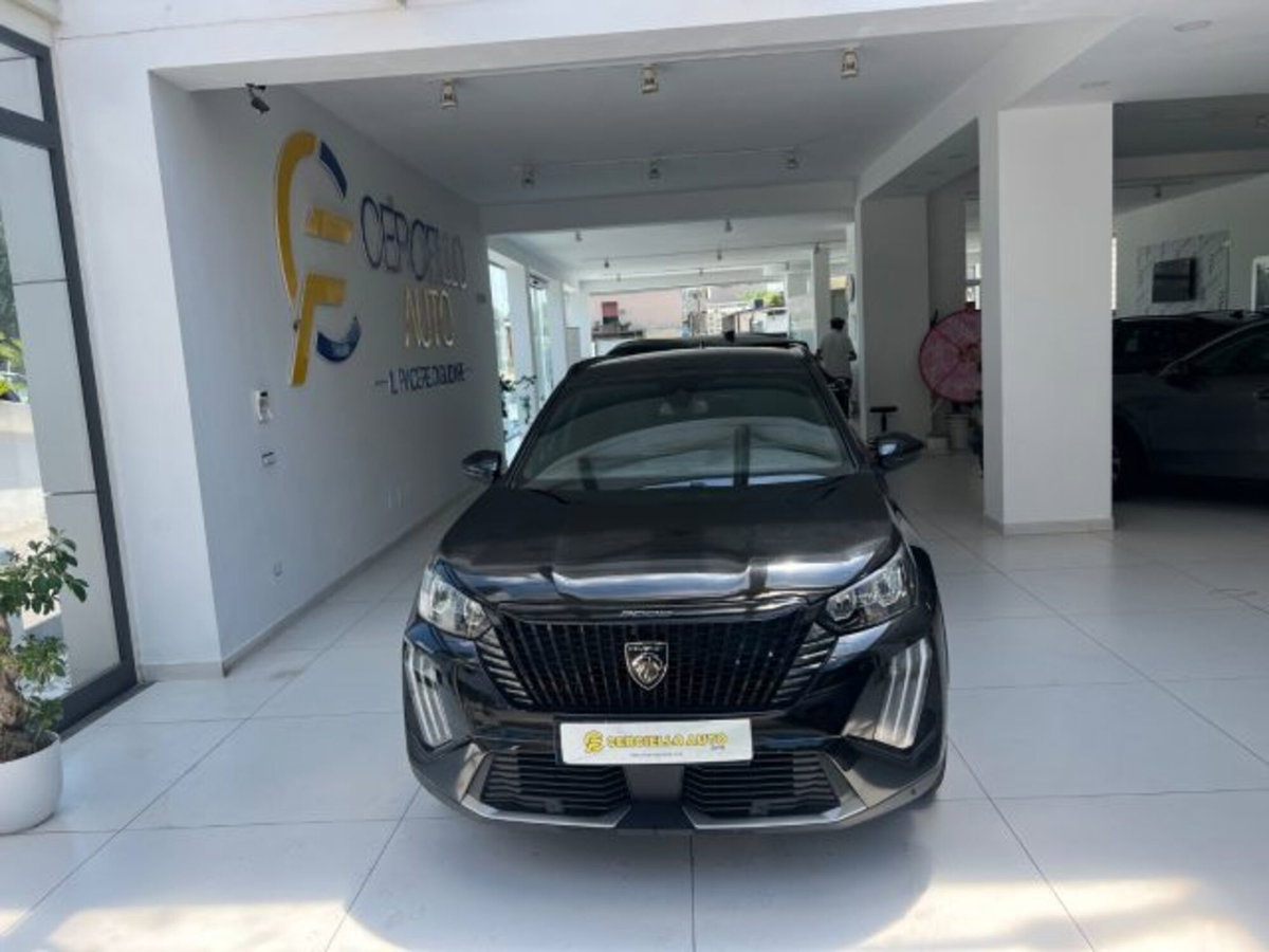 Peugeot 2008 PureTech 100 S&S Allure (2)