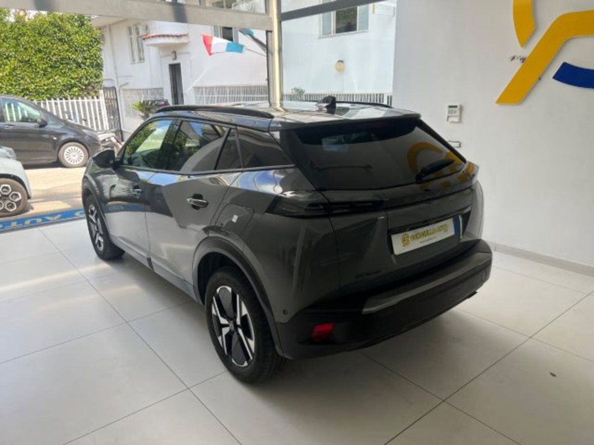 Peugeot 2008 PureTech 100 S&S Allure (15)
