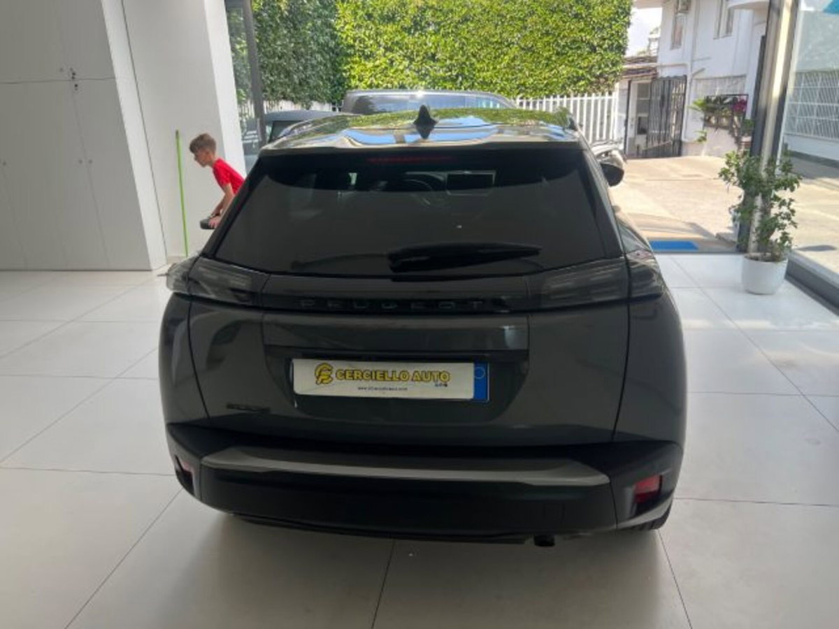 Peugeot 2008 PureTech 100 S&S Allure (17)