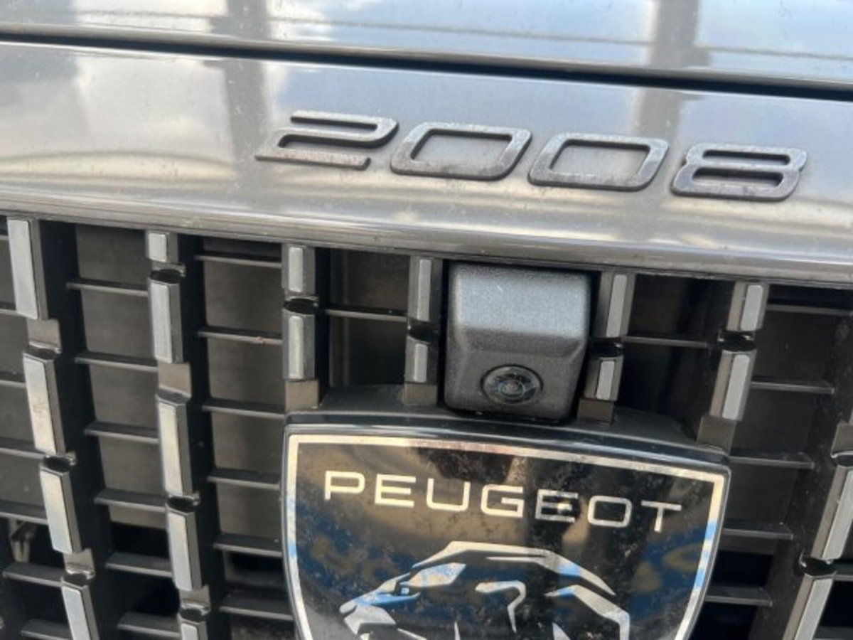 Peugeot 2008 PureTech 100 S&S Allure (7)
