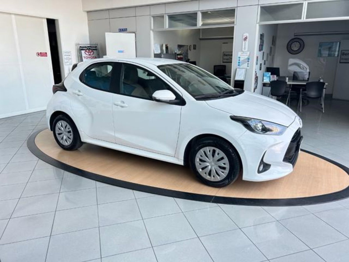 Toyota Yaris Cross 1.5 Hybrid 5p. E-CVT Active (3)