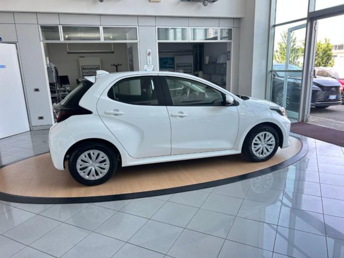 Toyota Yaris Cross 1.5 Hybrid 5p. E-CVT Active (5)