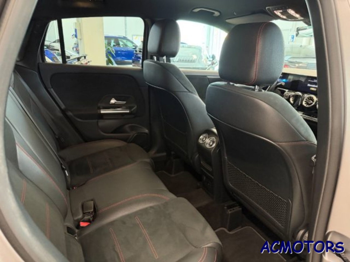 Mercedes-Benz GLA SUV 200 d Automatic Premium (10)