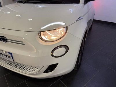 Fiat 500e Icon Berlina 42 kWh (3)