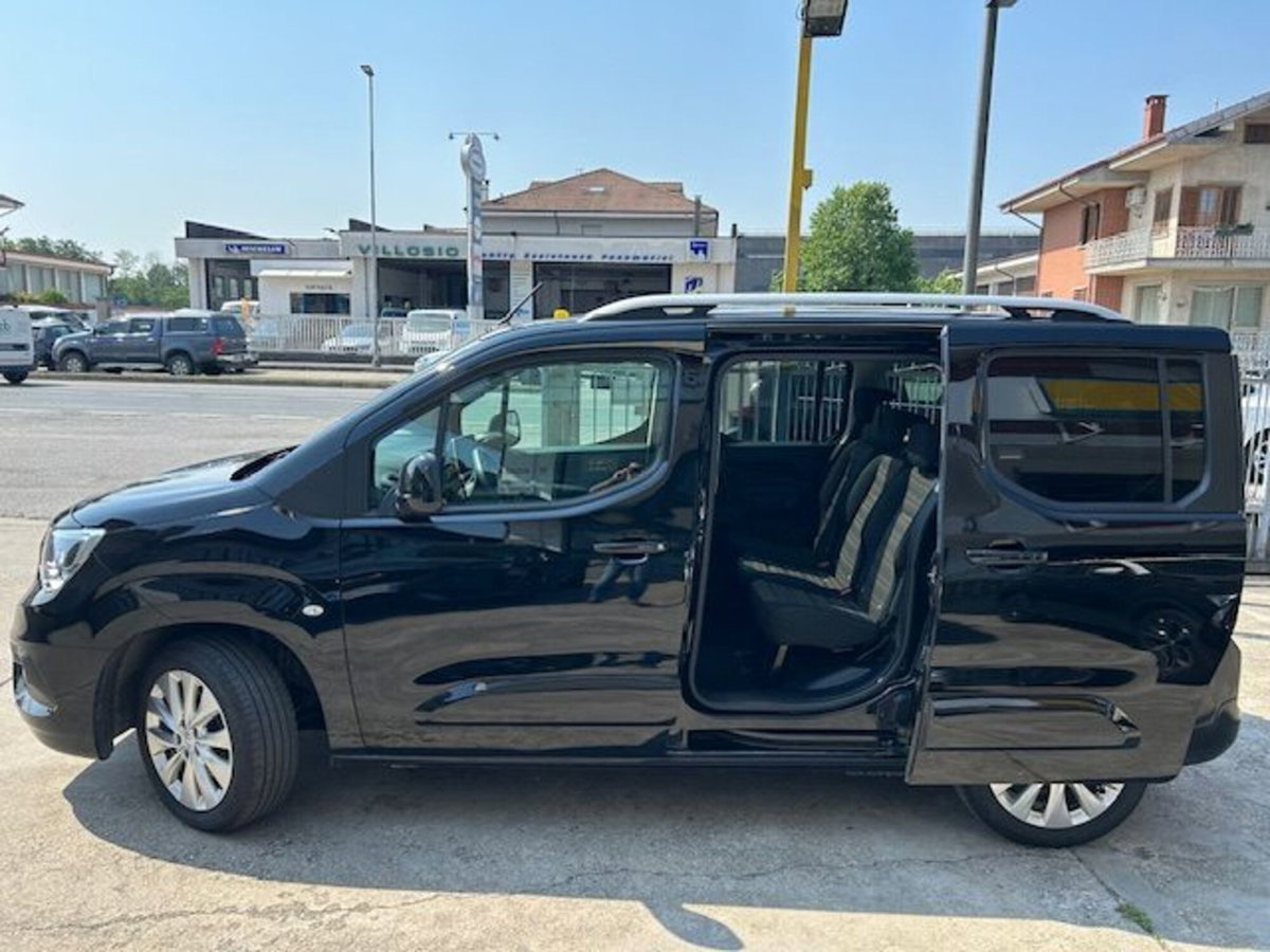 Opel Combo Life 1.5D 130 CV S&S MT6 Innovation (14)