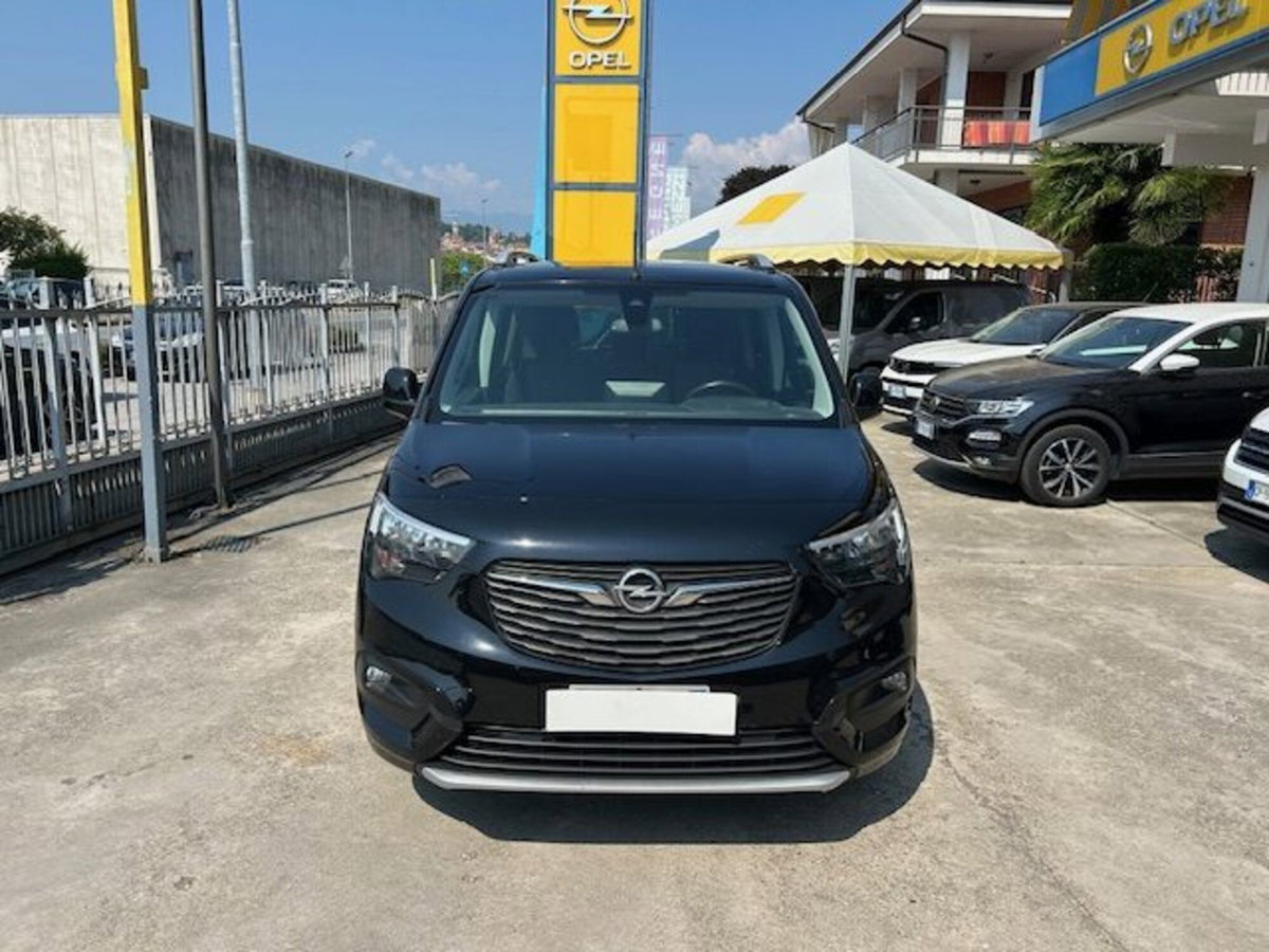 Opel Combo Life 1.5D 130 CV S&S MT6 Innovation (2)