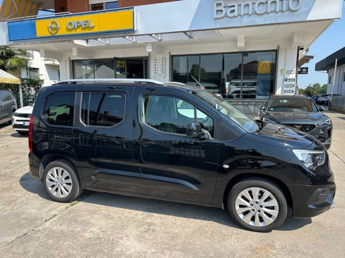 Opel Combo Life 1.5D 130 CV S&S MT6 Innovation (5)