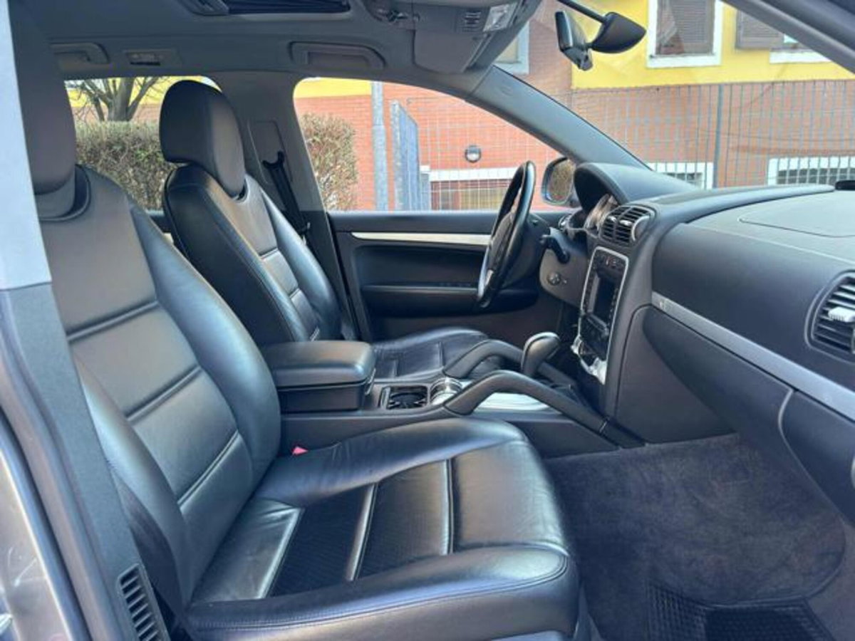 Porsche Cayenne 4.5 cat Turbo (10)
