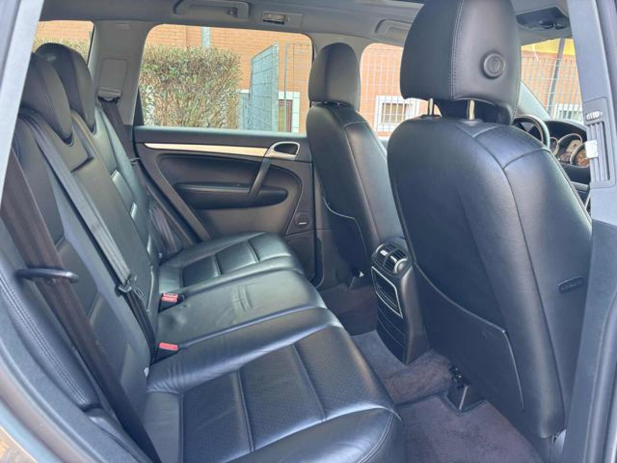 Porsche Cayenne 4.5 cat Turbo (12)