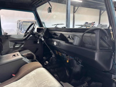 Land Rover Defender 90 2.5 Td5 Soft-Top (9)