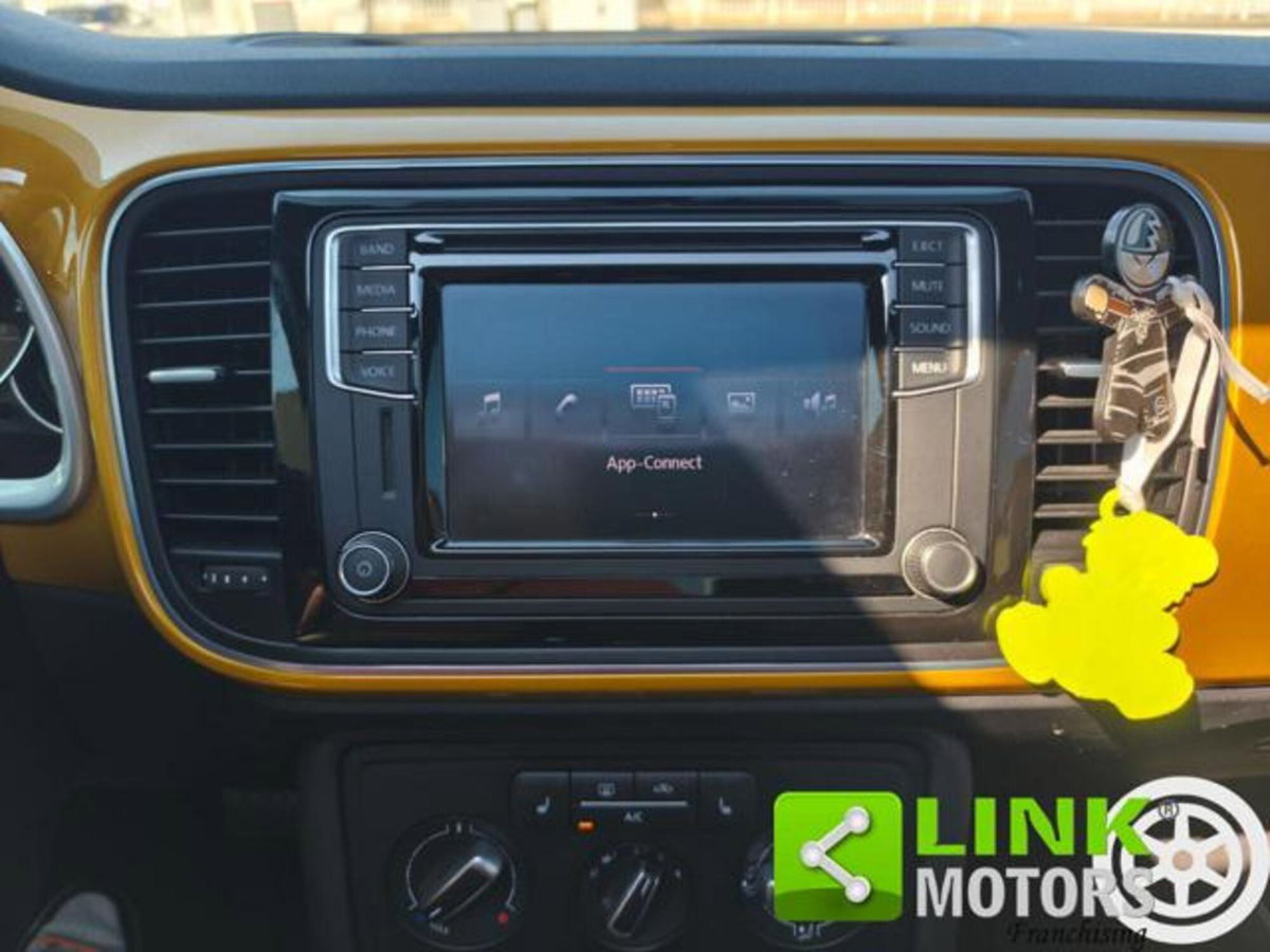 Volkswagen Maggiolino 2.0 TSI DSG Sport (17)