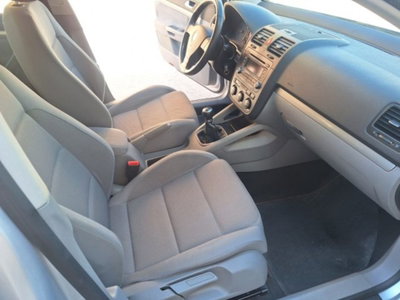 Volkswagen Golf 2.0 16V TDI 4mot. 5p. Sportline (11)