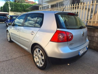 Volkswagen Golf 2.0 16V TDI 4mot. 5p. Sportline (4)