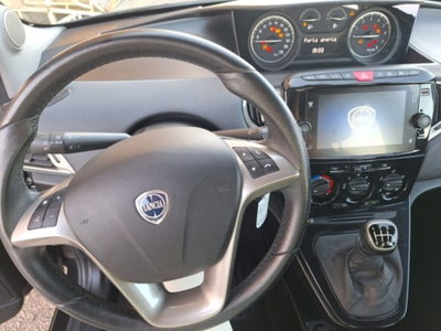 Lancia Ypsilon 1.0 FireFly 5 porte S&S Hybrid Gold Plus (11)