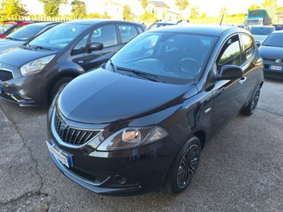 Lancia Ypsilon 1.0 FireFly 5 porte S&S Hybrid Gold Plus (2)