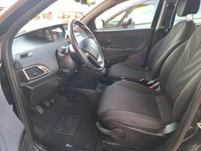 Lancia Ypsilon 1.0 FireFly 5 porte S&S Hybrid Gold Plus (7)