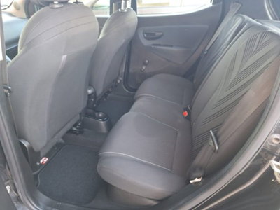 Lancia Ypsilon 1.0 FireFly 5 porte S&S Hybrid Gold Plus (9)