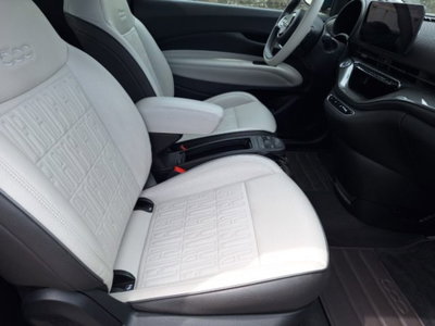 Fiat 500e 42 kWh La Prima (19)