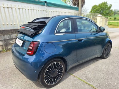 Fiat 500e 42 kWh La Prima (6)