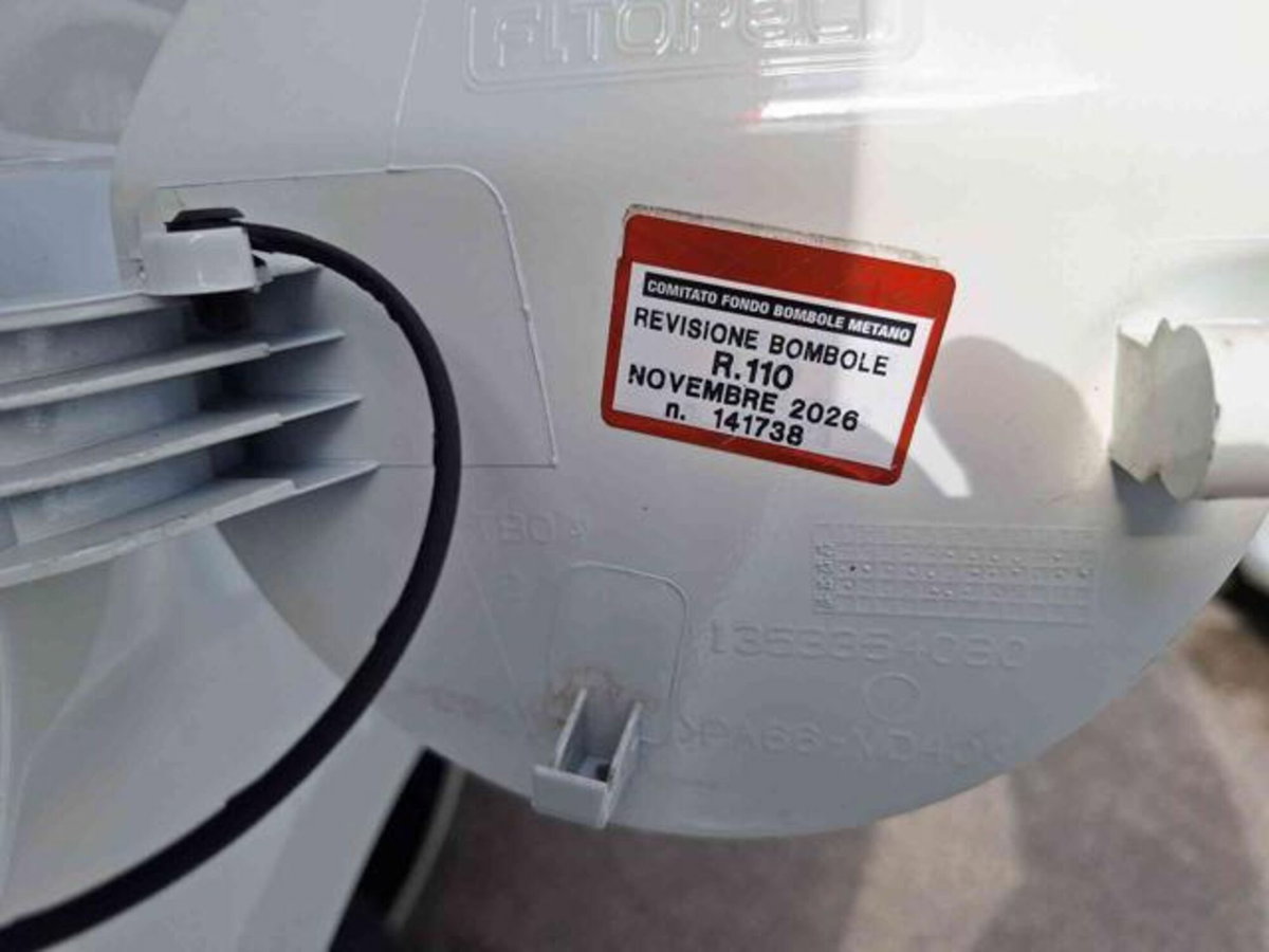 Fiat Qubo 1.4 8V 77 CV MyLife Natural Power (8)