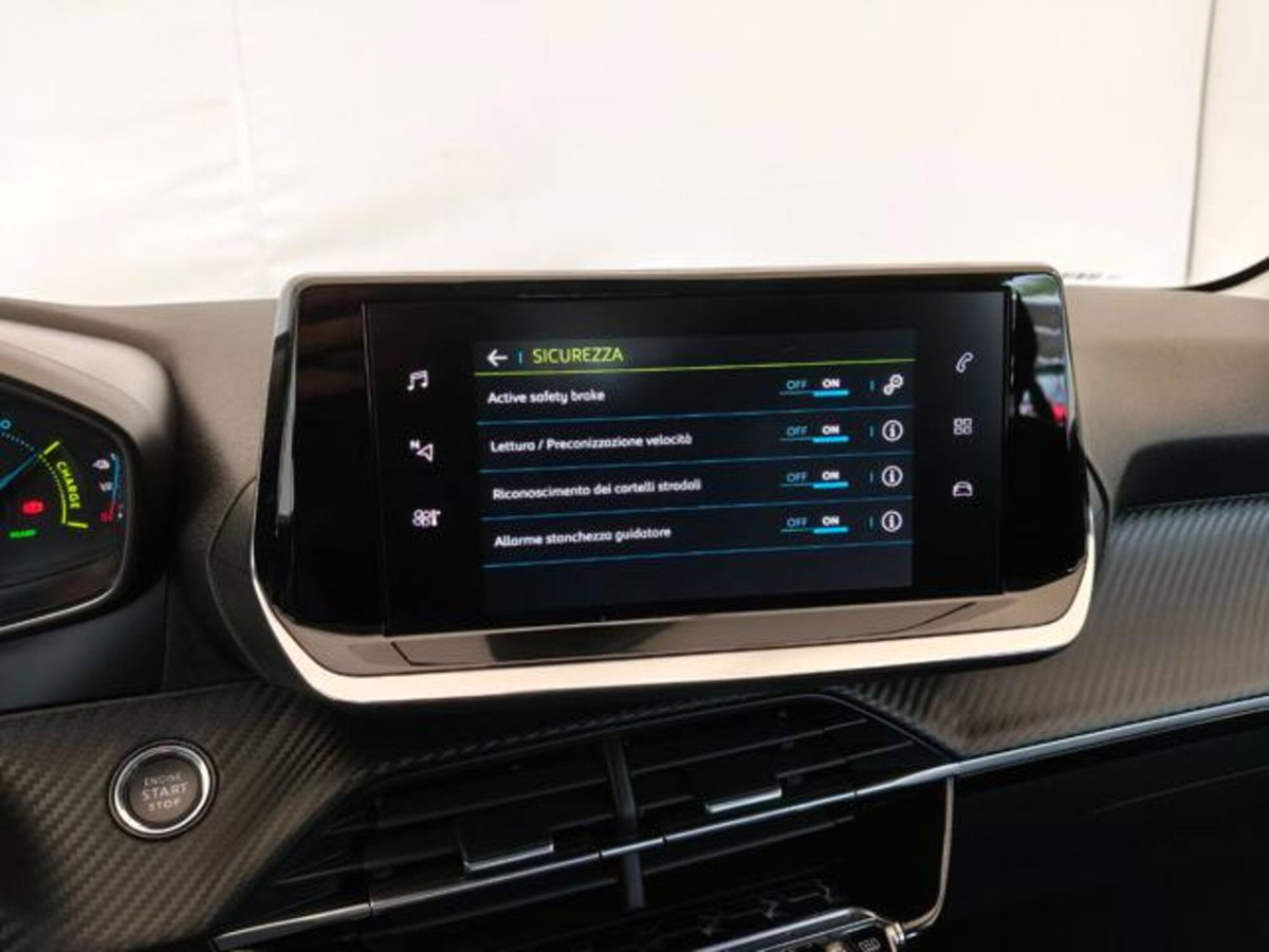 Peugeot 208 50 kWh Active (11)