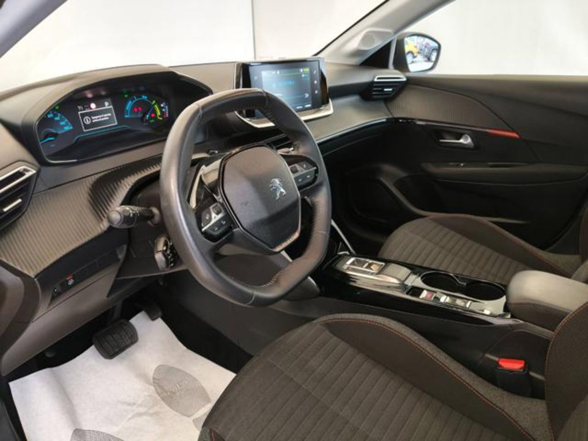 Peugeot 208 50 kWh Active (7)