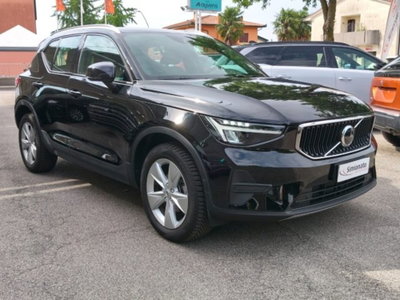 Volvo XC40 T2 automatico Core (3)