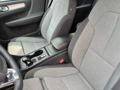 Volvo XC40 T2 automatico Core (9)